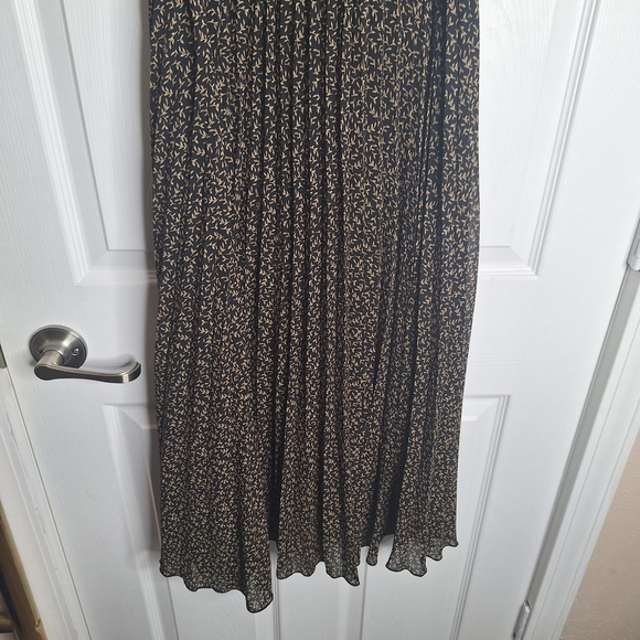 Polagram Maternity Black Floral Midi Dress Size Medium - Picture 5 of 9